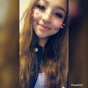 Meet your Posher, Alejandra